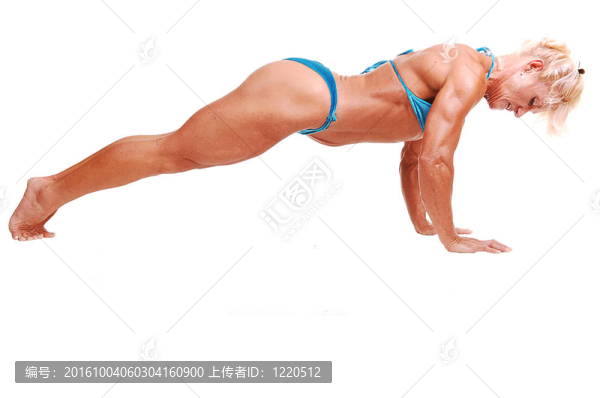 女人做俯臥撐。