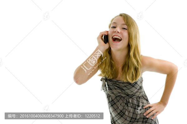 手機上的小女孩