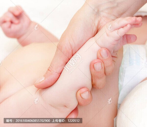 嬰兒按摩