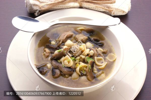 有機(jī)牛肉面