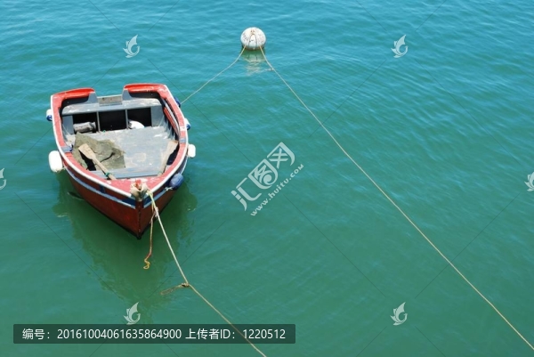 老漁船在卡斯凱什港；葡萄牙
