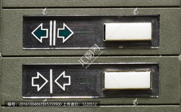 打開和關(guān)閉的電梯按鈕