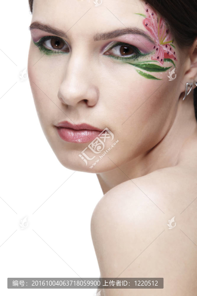 美麗的黑發(fā)女孩