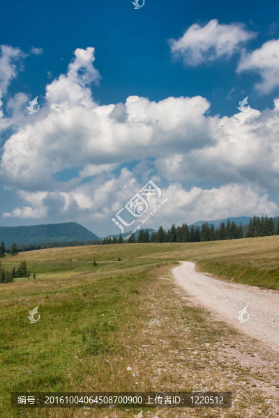 阿普塞尼山脈-匯圖網(wǎng) www.fosd68.com 阿普塞尼山脈