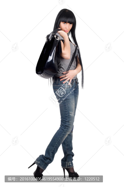 漂亮的女孩帶著一個(gè)手提包。白色隔離