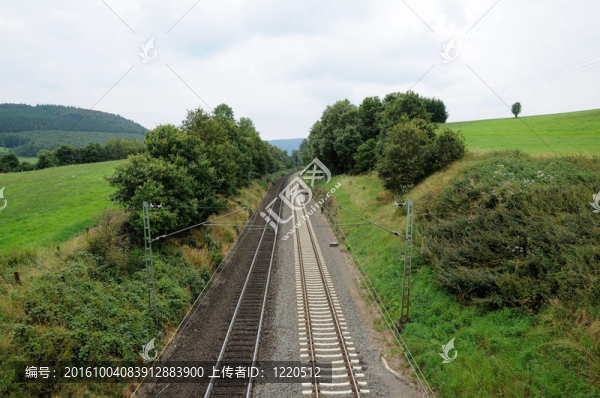 鐵路軌道拋綠地景觀