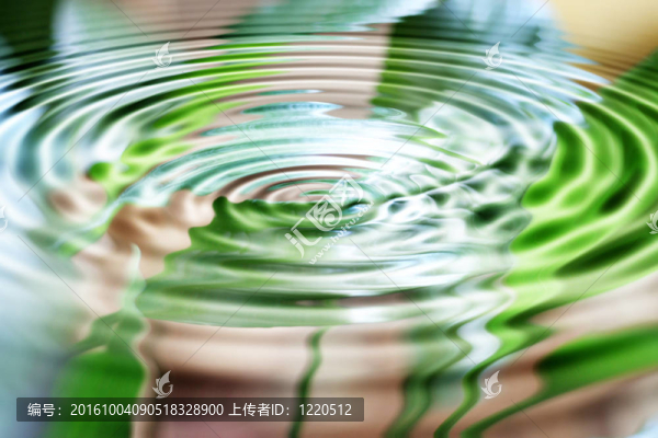 水