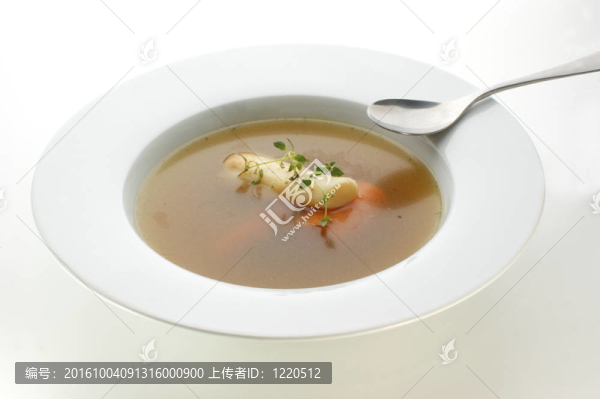 有機(jī)胡蘿卜芹菜蔬菜湯