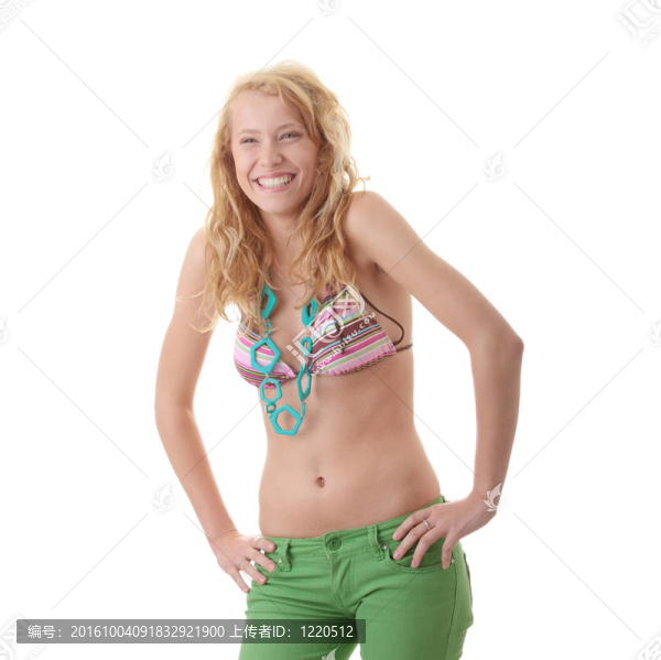 年輕美麗的金發(fā)女人