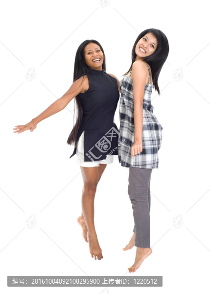 女人高興的跳起來