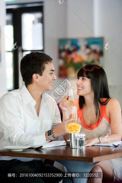 夫婦與葡萄酒