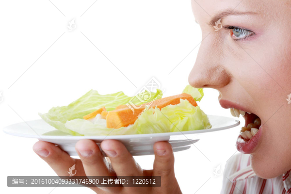 女吃她的沙拉