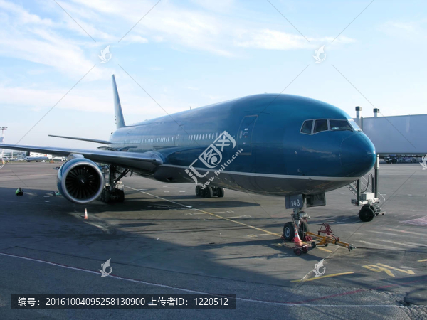 飛機(jī)機(jī)場(chǎng)