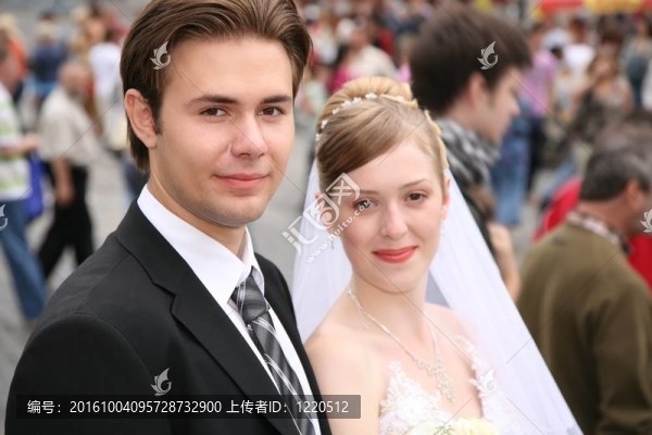 新娘與未婚夫的背景