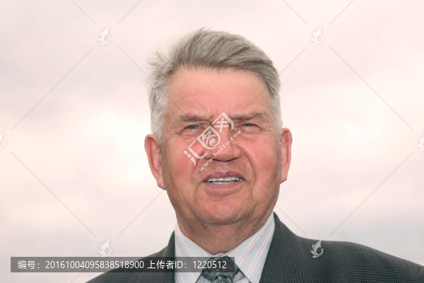 老年人