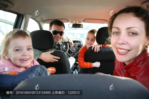 家庭轎車