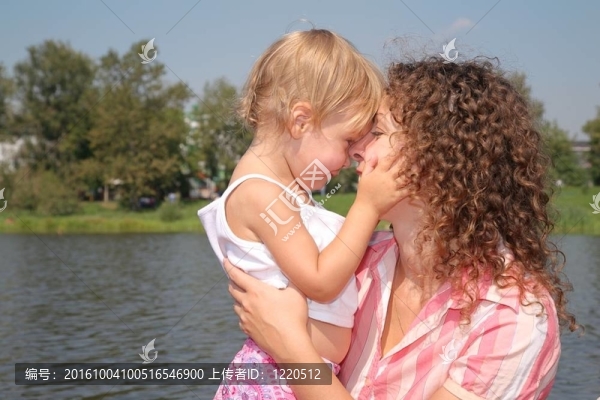 母親與女兒