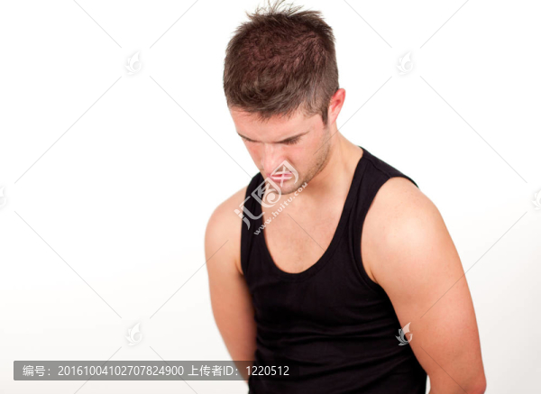 對(duì)健壯的人孤立在白色背景上的肖像