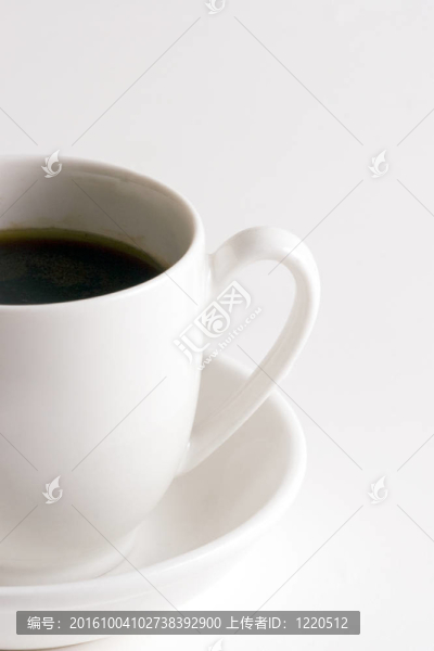 白底白底咖啡杯