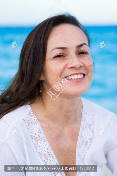 海灘上的女人