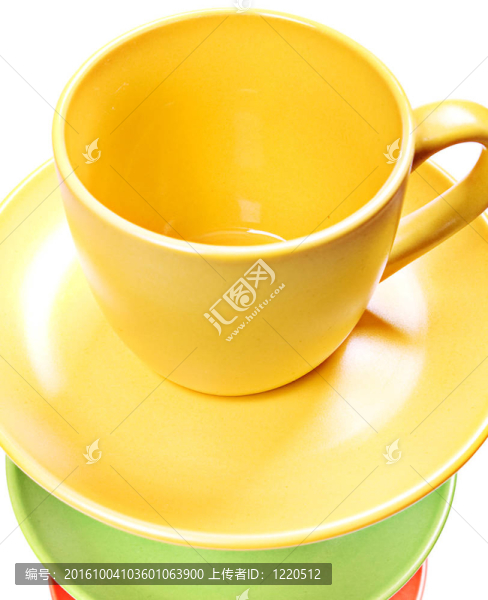白色背景色杯。