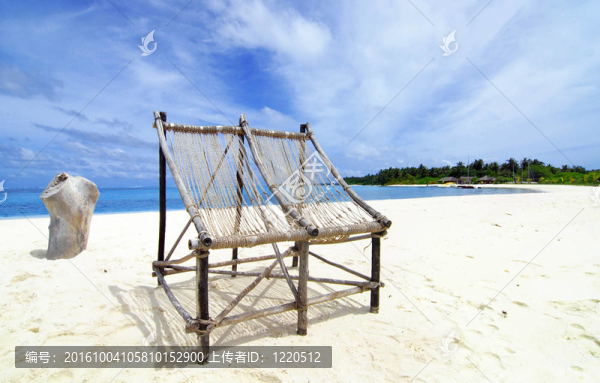 海灘上的椅子
