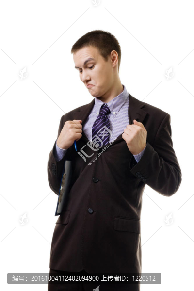 穿制服的年輕人因為大小錯誤把它拆開了