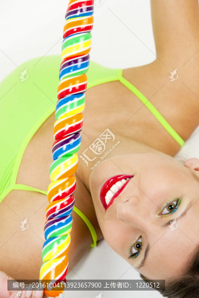 說謊的女人與一個(gè)棒棒糖的肖像