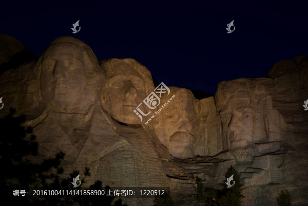 拉什莫爾山的夜晚