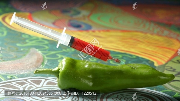 用注射器操作的胡椒粉