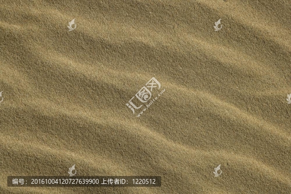 陽光下的波浪海岸沙結(jié)構(gòu)