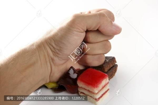 手打小蛋糕用封閉的拳頭