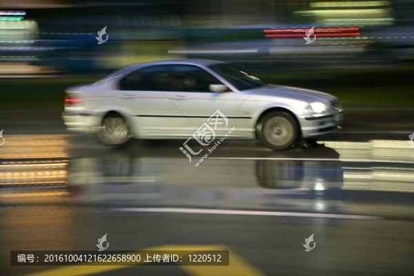 雨天夜間運(yùn)動(dòng)模糊