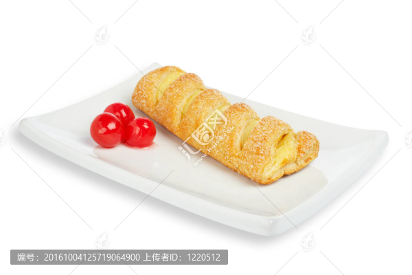 美味的蛋糕和櫻桃