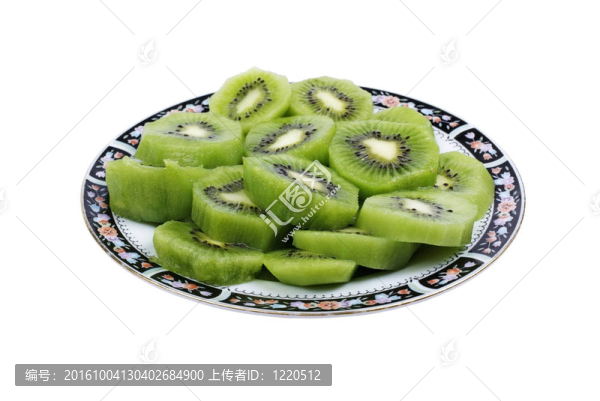 鋪設(shè)的新鮮liwi孤立在白色背景。