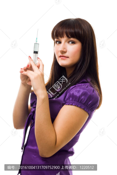 大注射器的女人