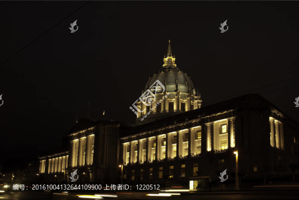 夜幕下的舊金山市政大廳