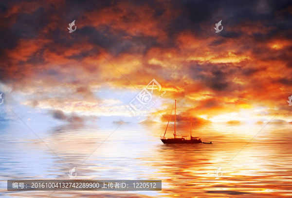 美麗的日落在海洋