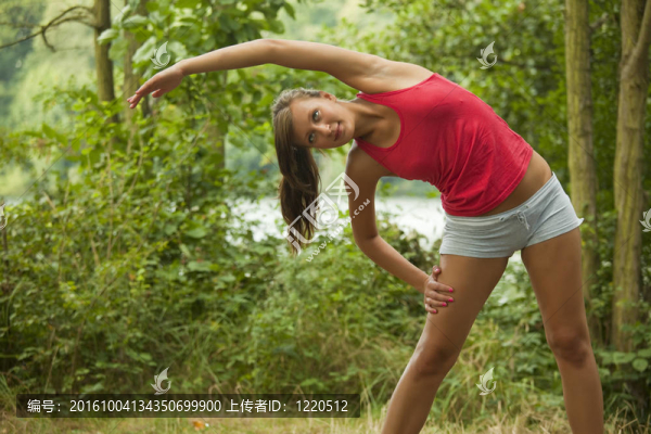 戶外健身的女人