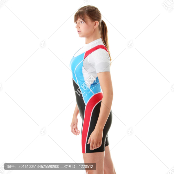 年輕女子在劃船服