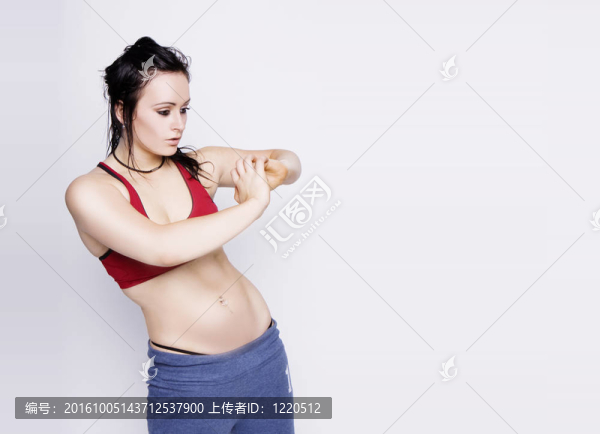 健身的女孩