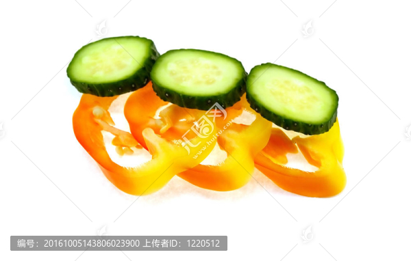 黃瓜和辣椒段