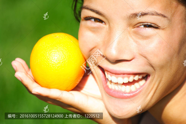 健康的女人笑