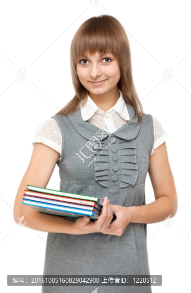 帶書的年輕女孩