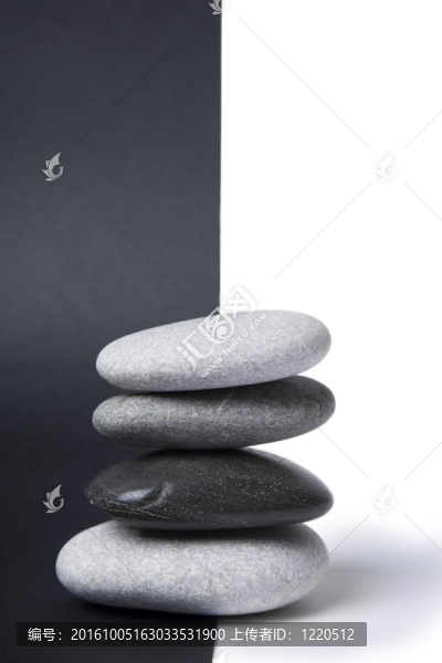 陰陽卵石堆
