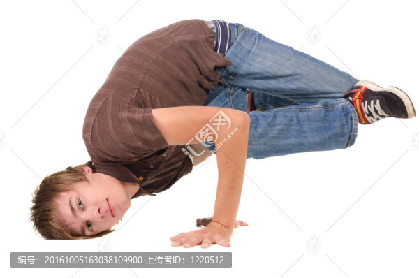 年輕的舞者的姿勢。