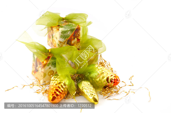 圣誕裝飾；球；盒；綠絲帶