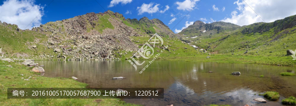 第一露西婭湖