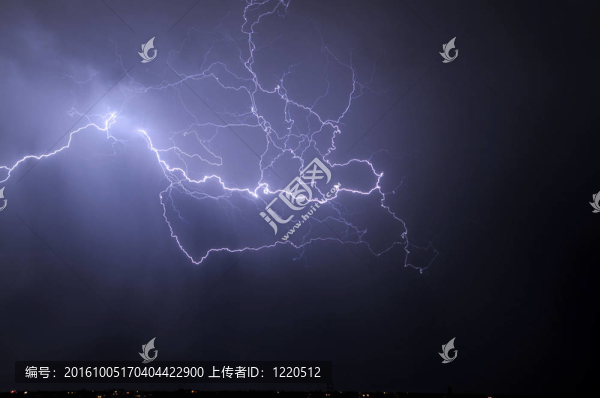 Tucson閃電