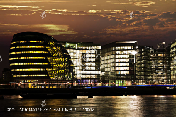 倫敦市政廳在夜間
